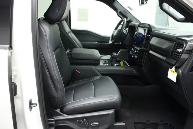 New 2026 Star White Metallic Tri-Coat Ford Lariat® image 33