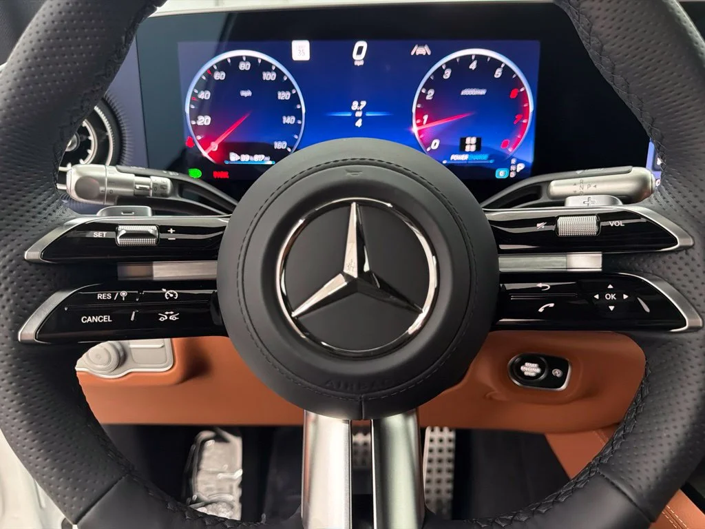 New 2027 White Mercedes-Benz GLS 450 image 16