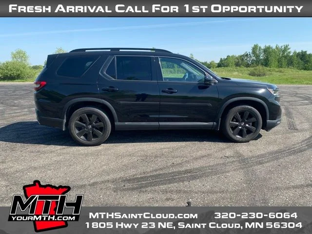 2023 Honda Pilot Black Edition's photo