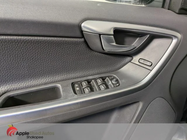 Used 2010 Gray Volvo 3.2 image 16