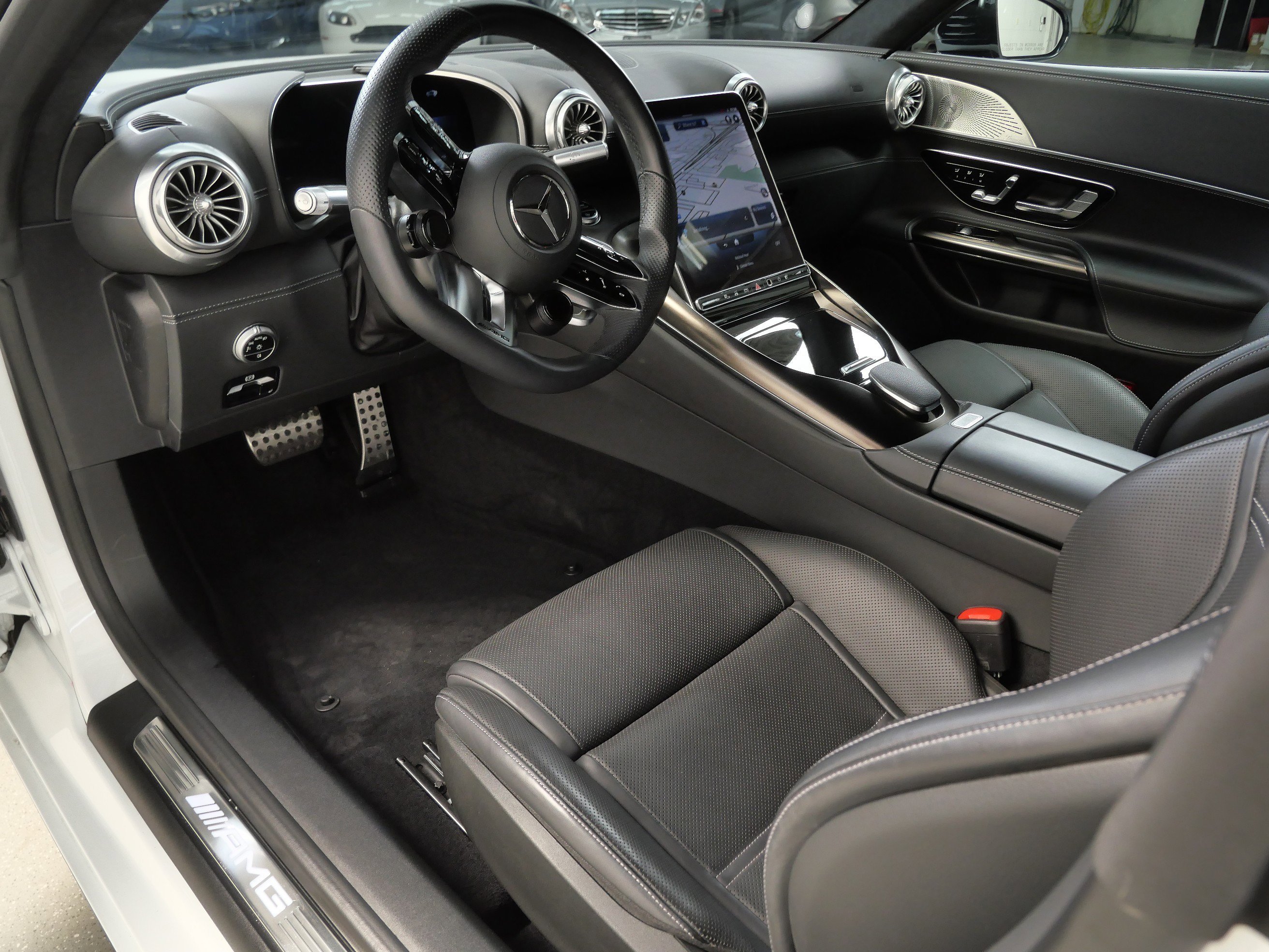 Used 2022 Mercedes-Benz SL Mercedes-AMG with VIN W1KVK8AB8NF001261 for sale in Minnetonka, Minnesota