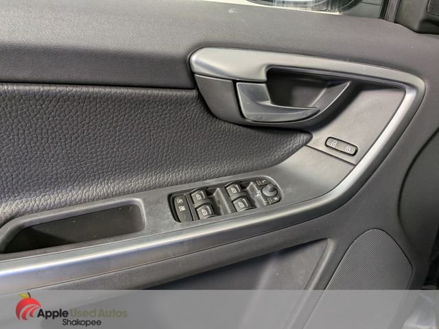 Used 2010 Gray Volvo 3.2 image 16
