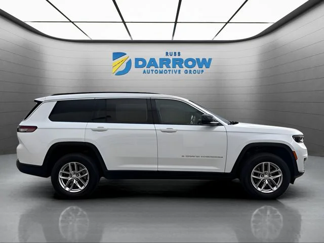 Used 2024 White Jeep Laredo image 6