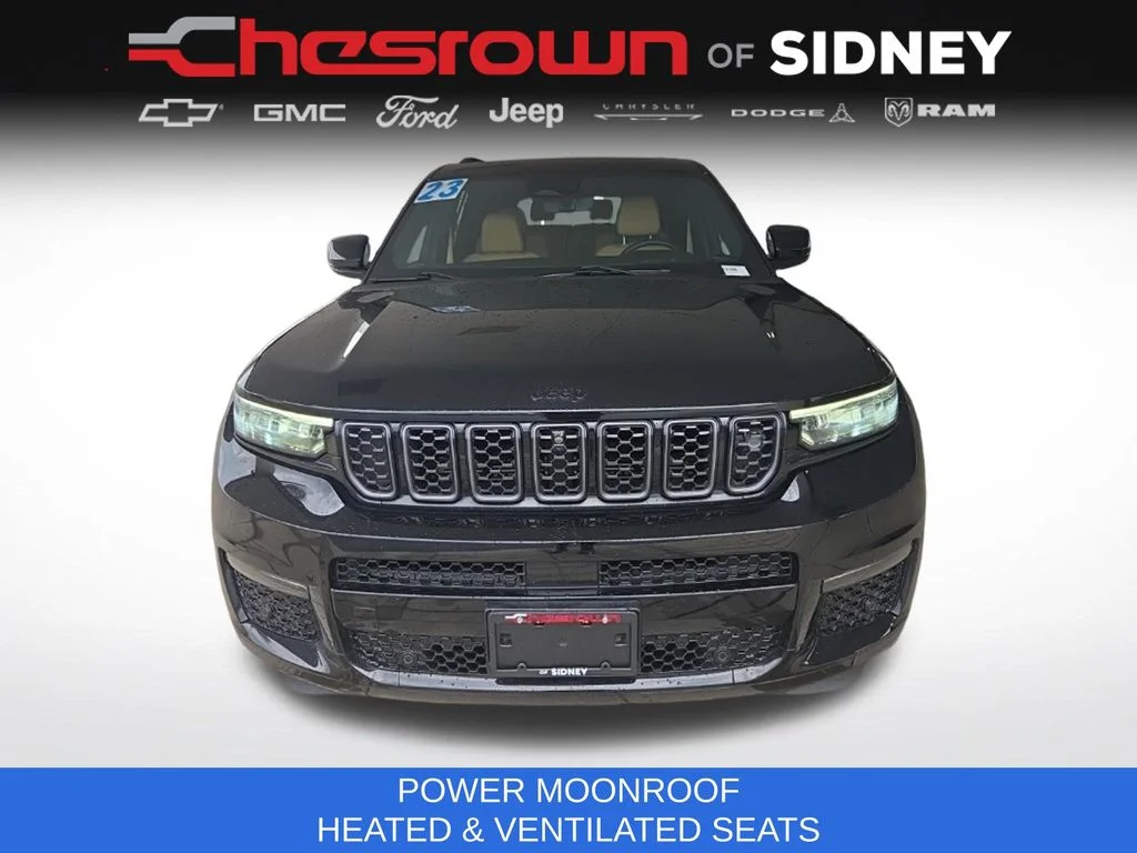 Used 2023 Black Jeep Summit image 2