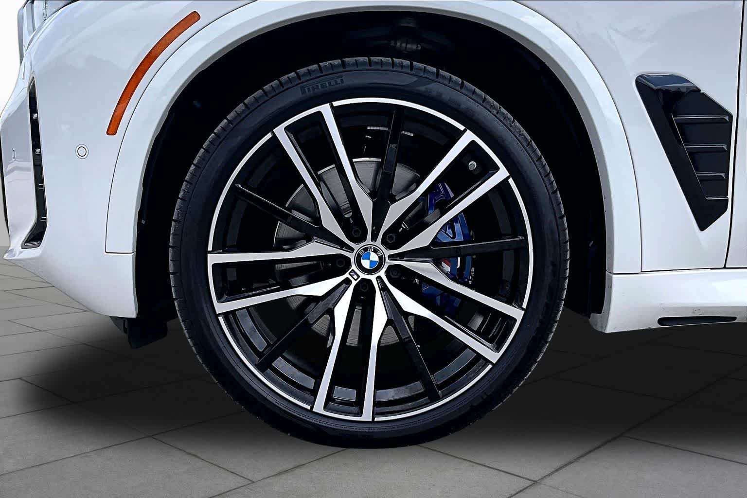 Used 2026 Alpine White BMW xDrive40i image 10