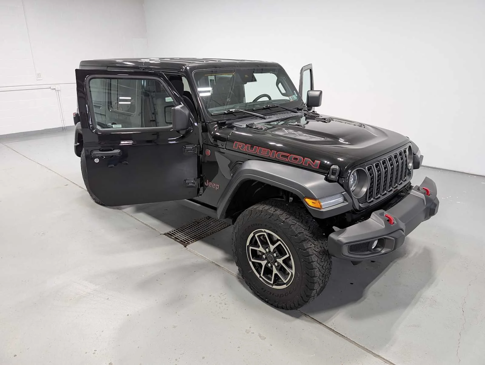 Used 2025 Black Clearcoat Jeep Rubicon image 15
