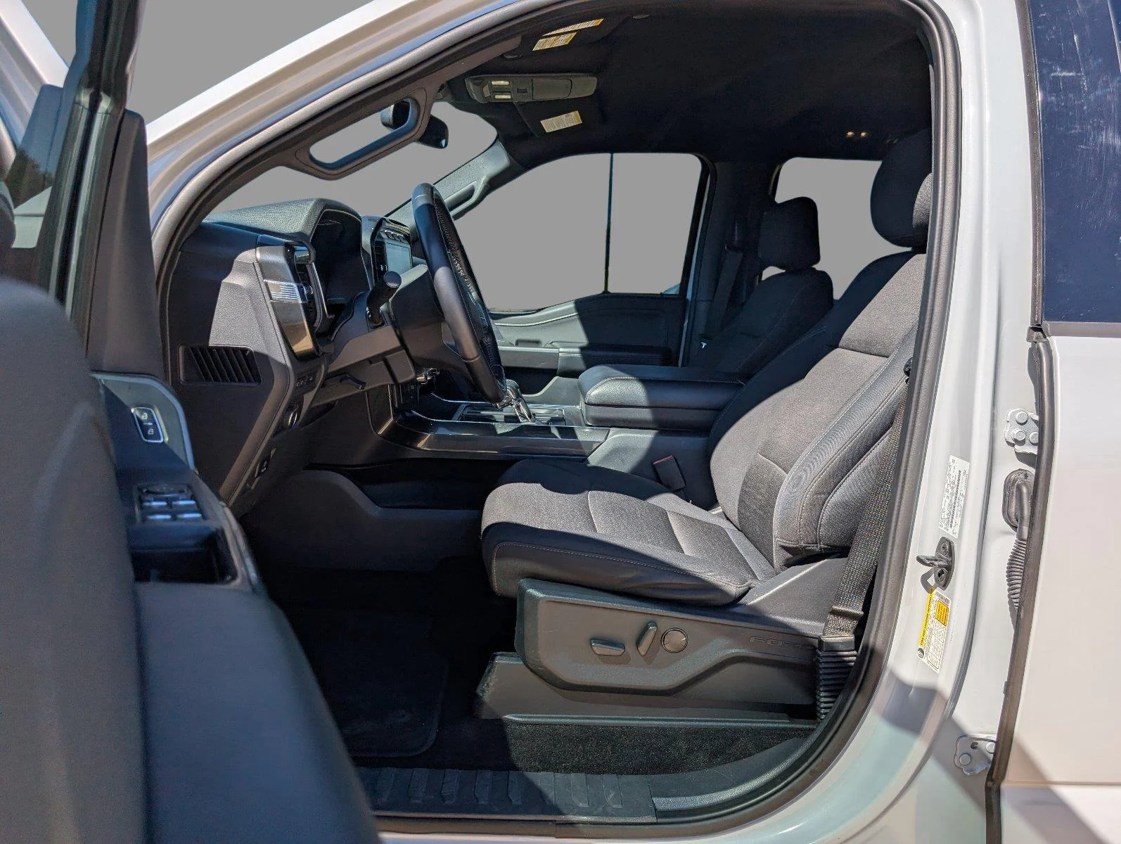 Used 2021 Space White Ford XLT image 18