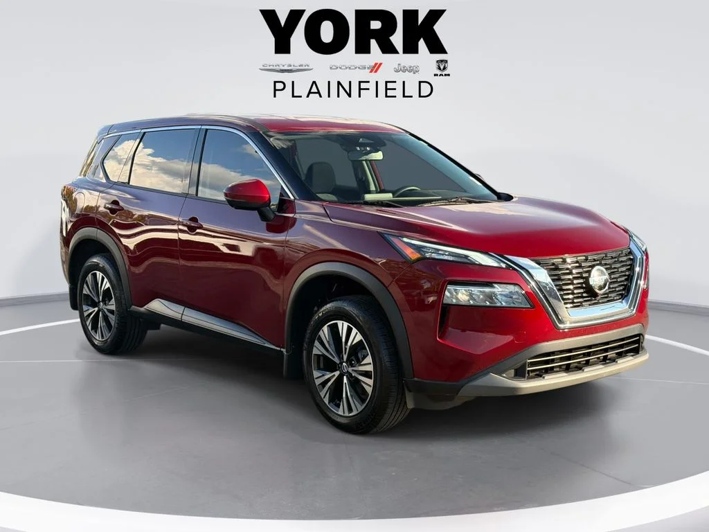 Used 2021 Red Nissan SV image 3