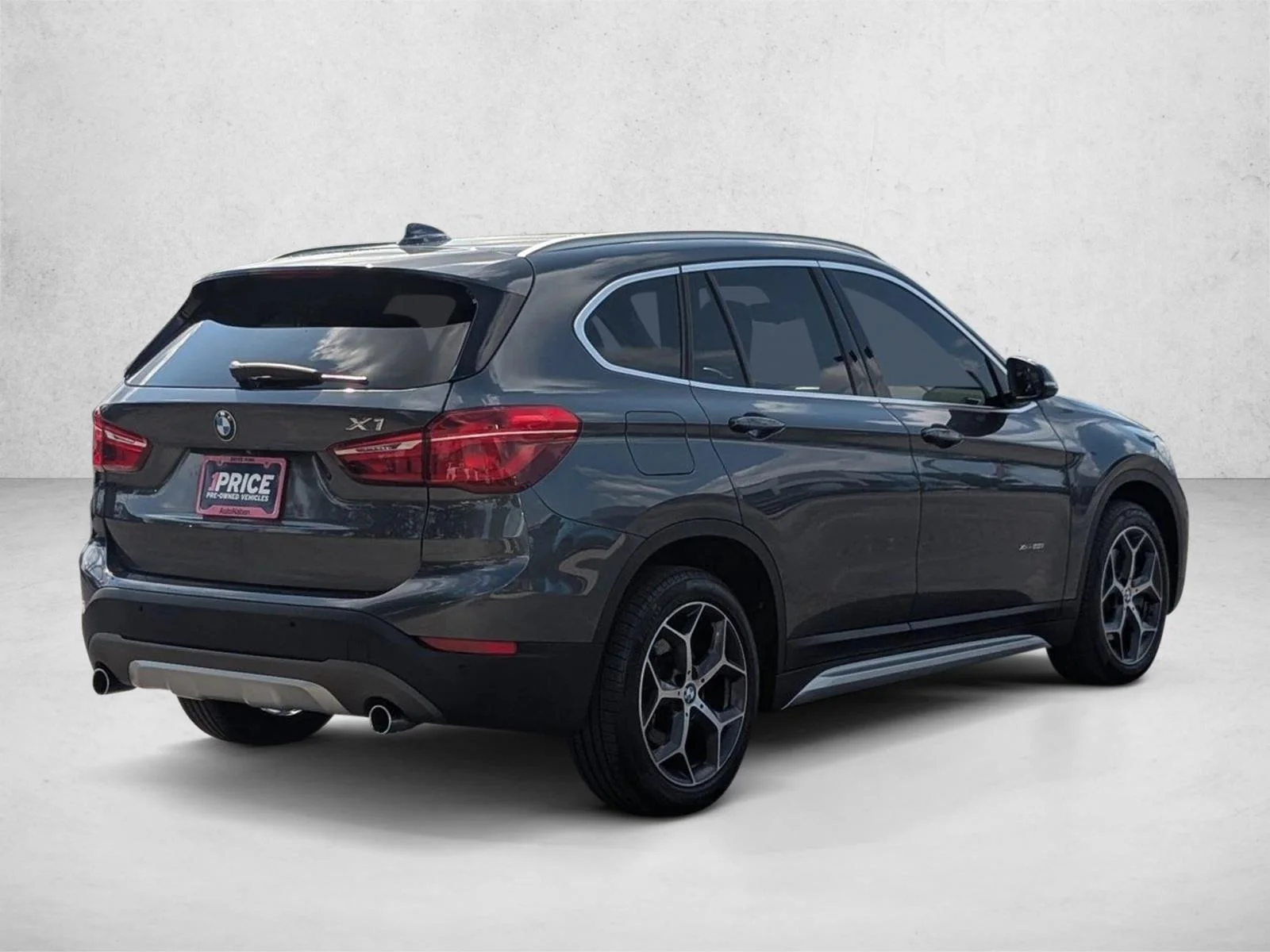 Used 2018 Alpine White BMW xDrive28i image 5