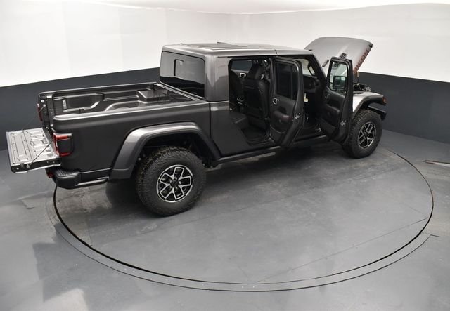 New 2026 Granite Crystal Metallic Clear-Coat Exterior Paint Jeep Rubicon X image 29