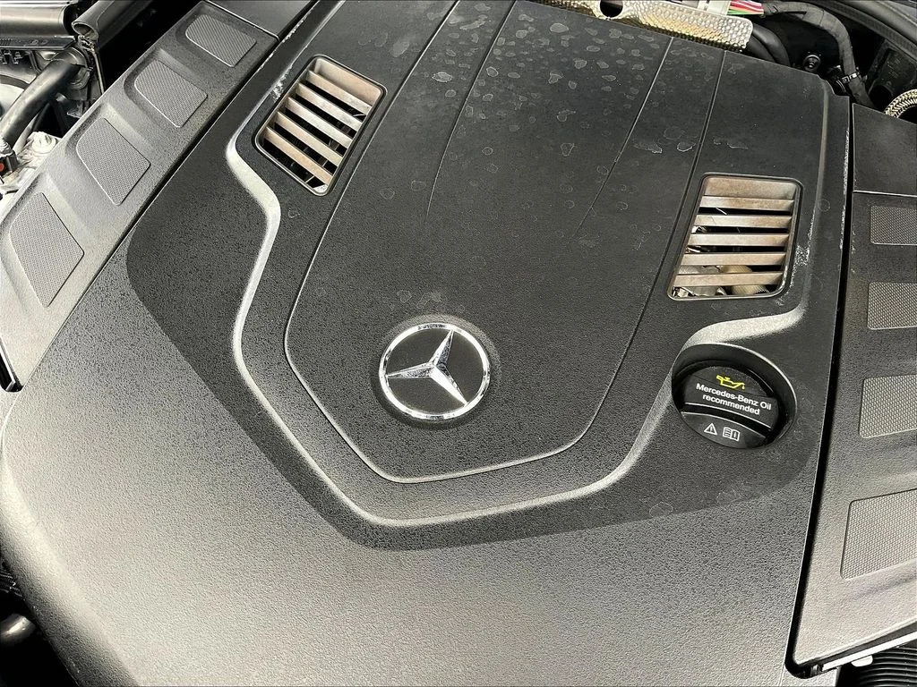 Used 2023 Black Mercedes-Benz S 580 image 30