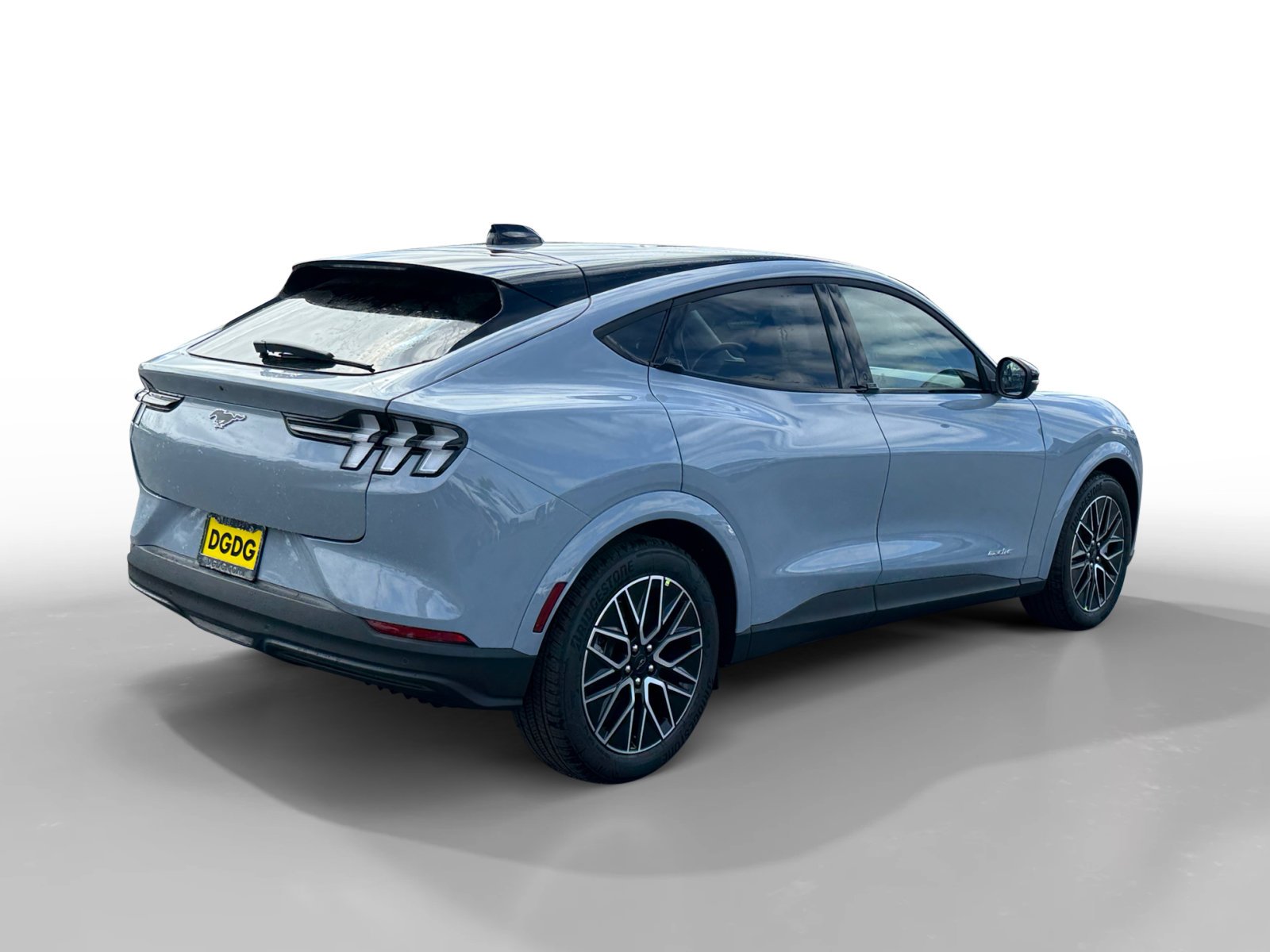 New 2026 Glacier Gray Metallic Tri-coat Ford Premium image 5