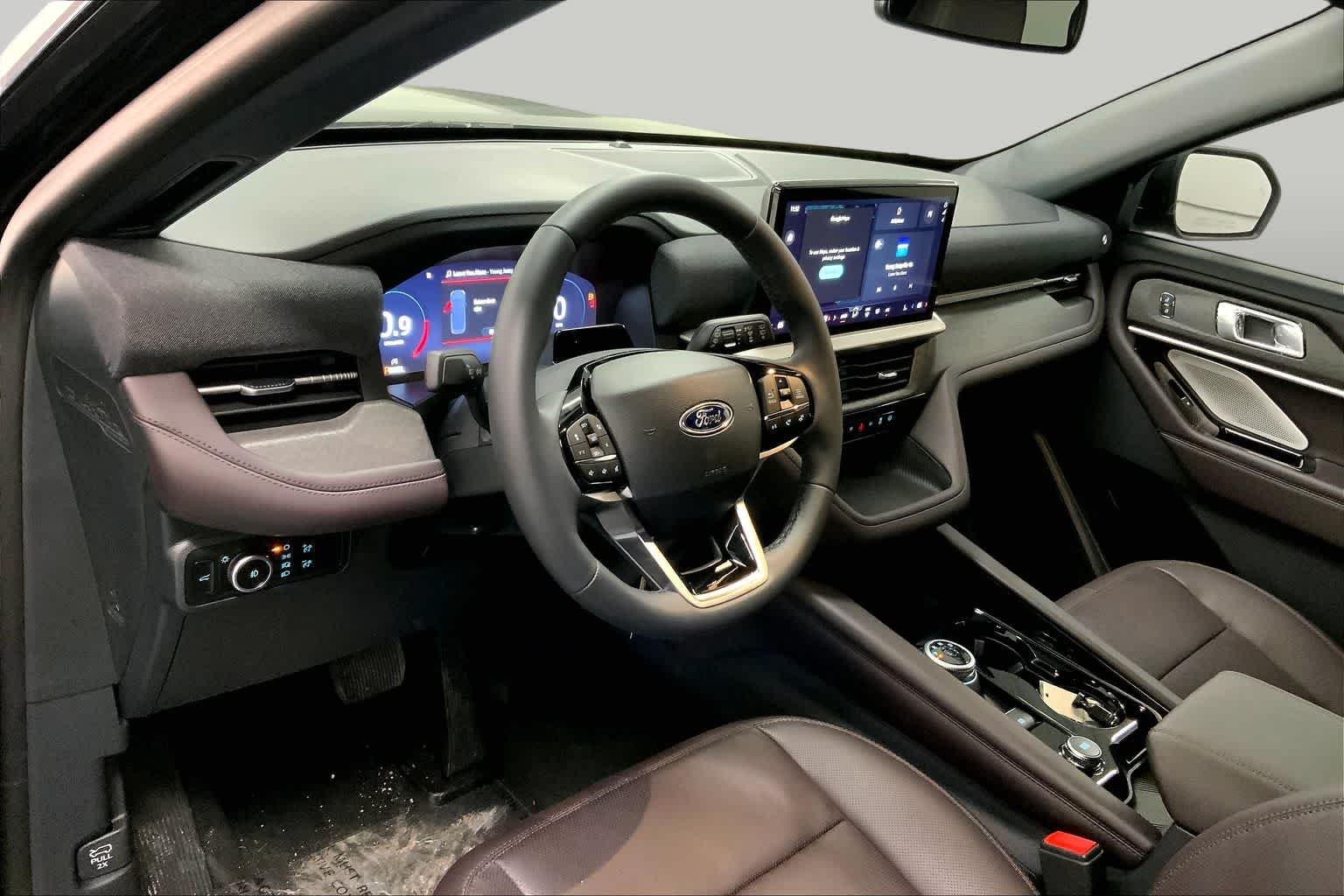 New 2026 Agate Black Metallic Ford Platinum™ image 7