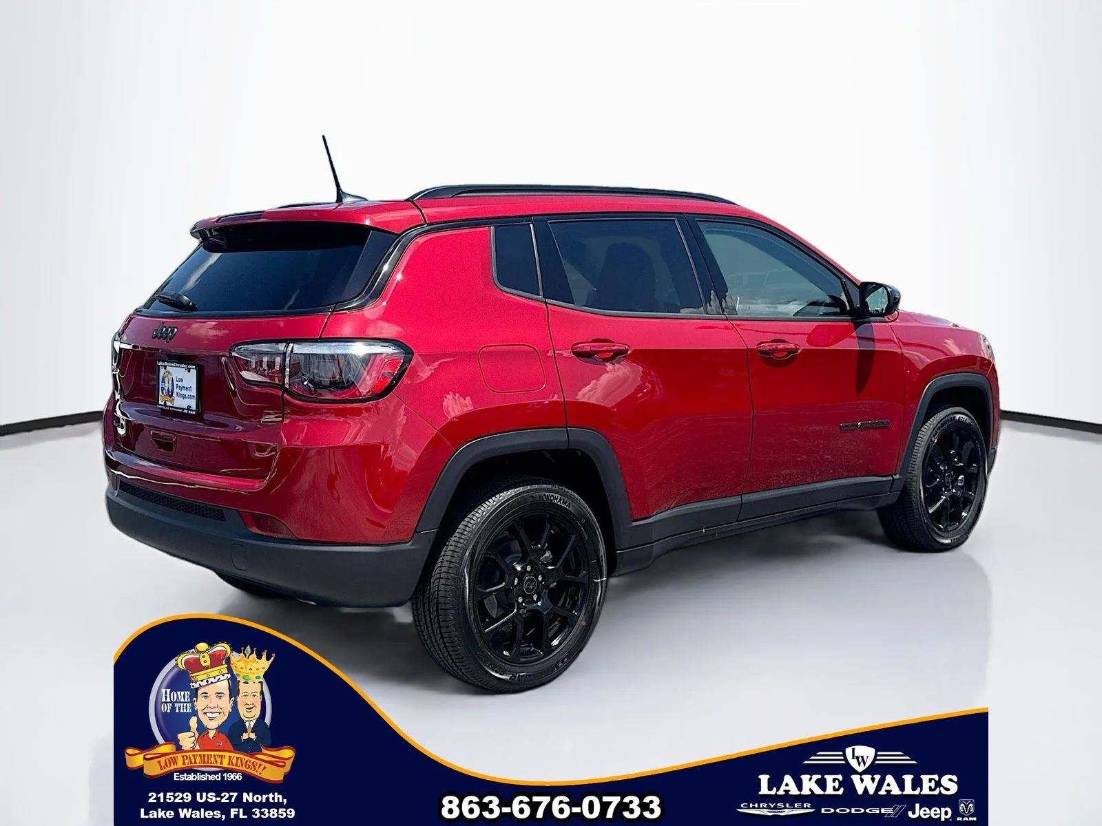 New 2026 Red Hot Pearl-Coat Exterior Paint Jeep Latitude image 6