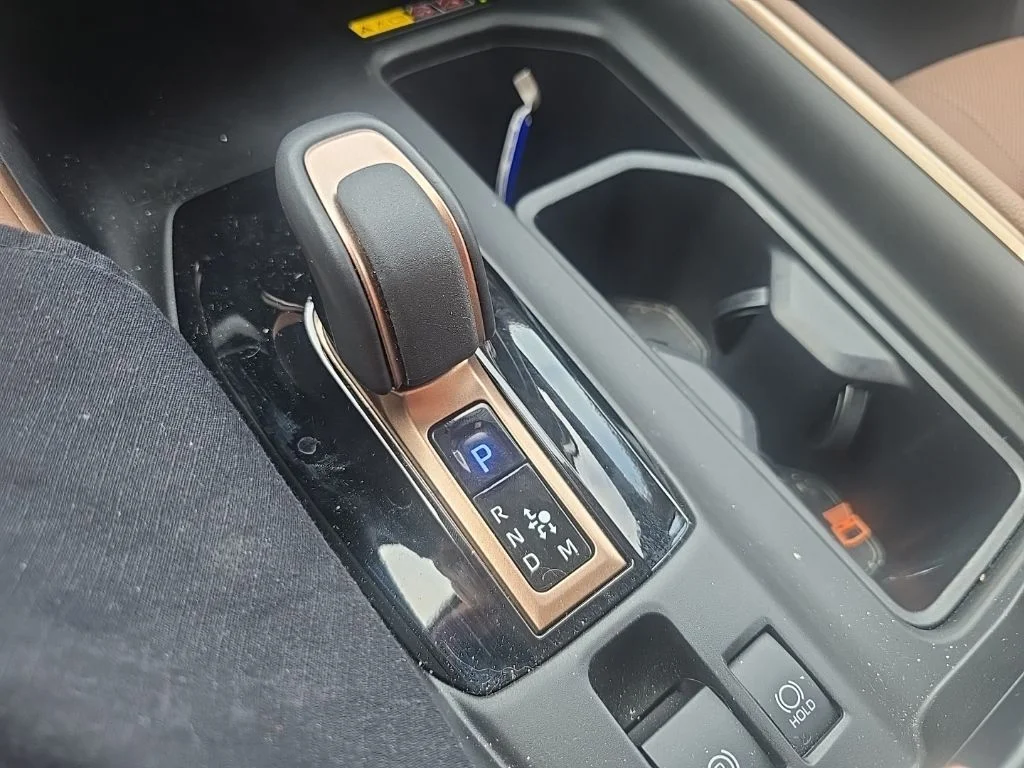 Used 2025  Toyota  image 17