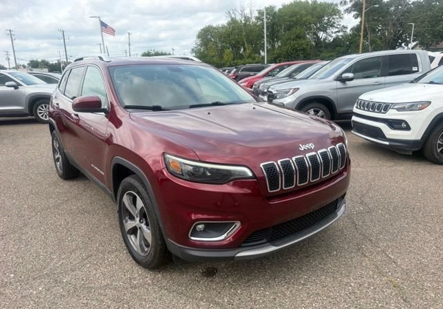 Used 2019 Red Jeep Limited image 3
