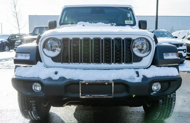 New 2026 Bright White Clear-Coat Exterior Paint Jeep Sport S image 3