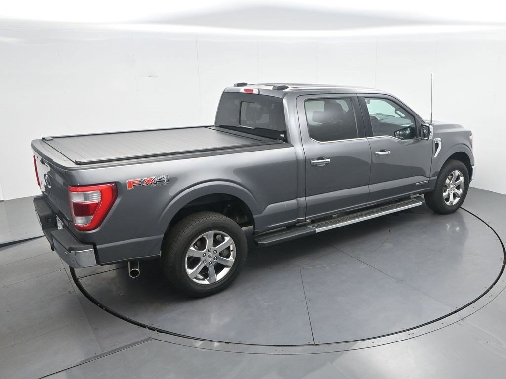 Used 2023 Gray Metallic Ford LARIAT image 28