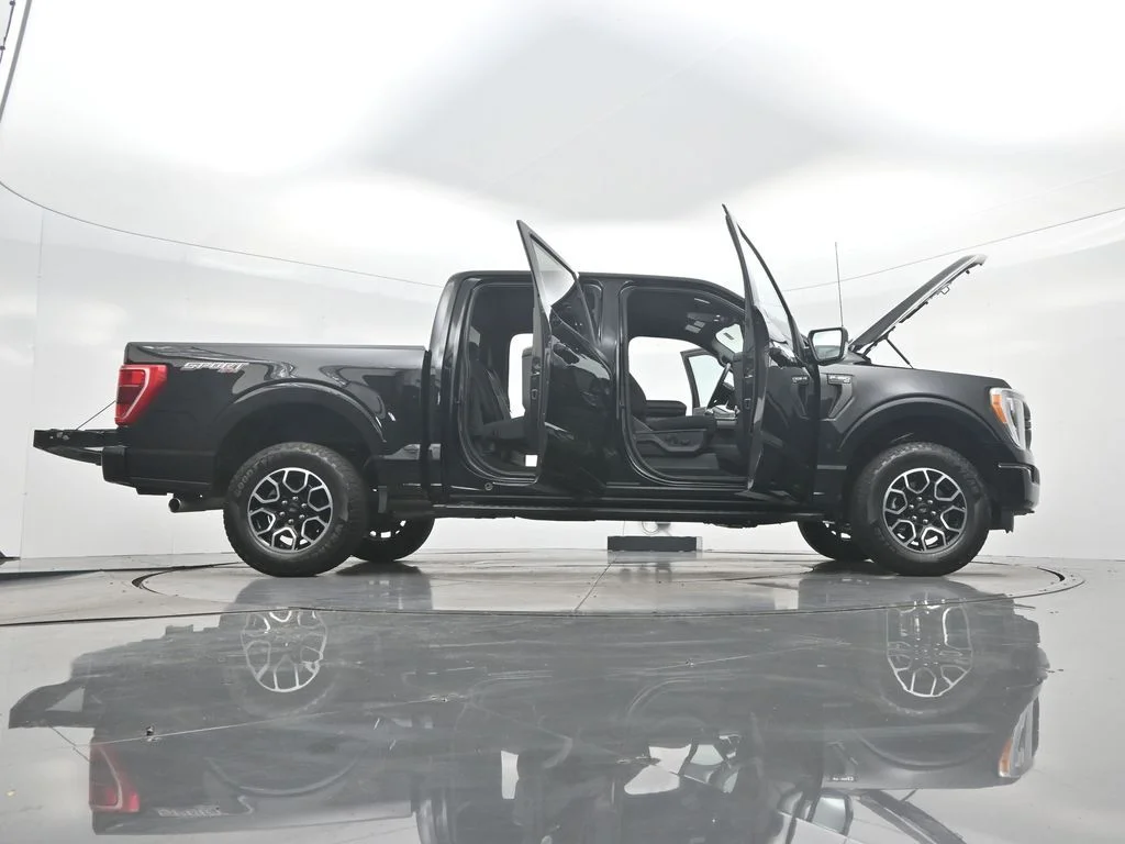 Used 2023 Black Ford XLT image 51