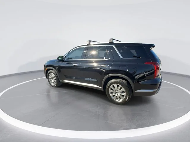 Used 2023 Black Hyundai SEL image 6