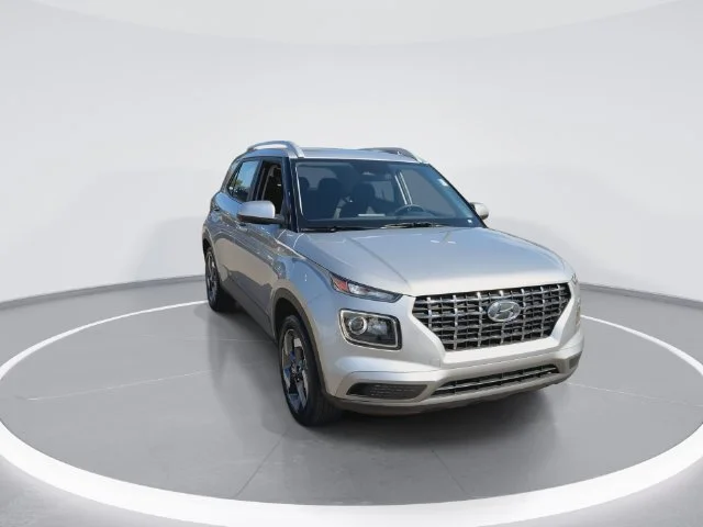 Used 2026 Silver Hyundai SEL image 3