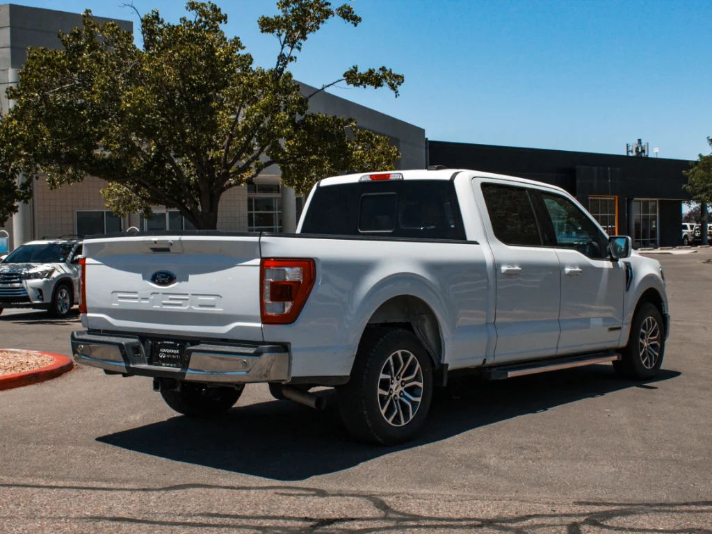 Used 2022 Oxford White Ford LARIAT image 6