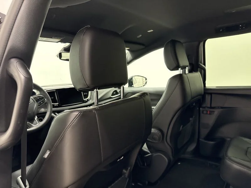 2026 Chrysler Pacifica Select - Photo 20