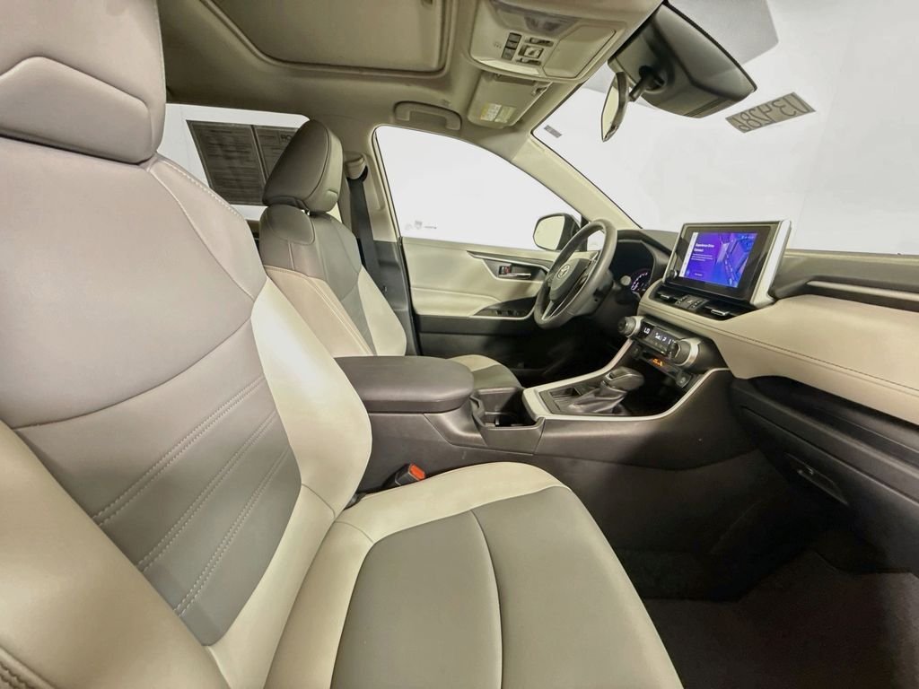 Used 2024 Magnetic Gray Metallic Toyota XLE Premium image 28