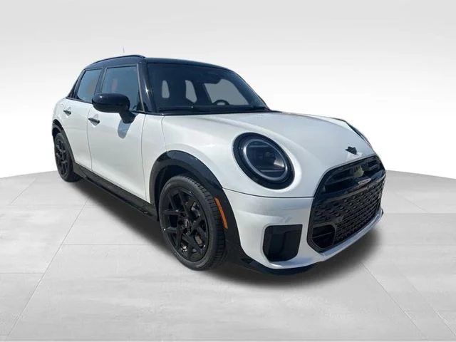 2026 MINI Hardtop Cooper S's photo