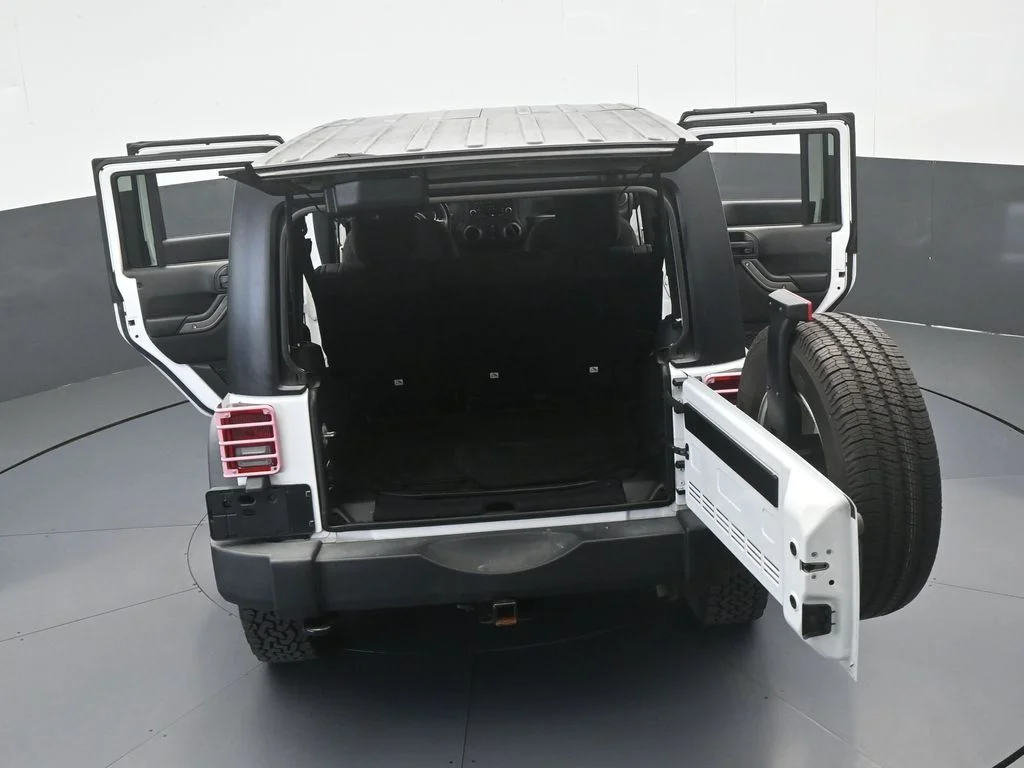 Used 2018 Bright White Clearcoat Jeep Unlimited Sport image 62