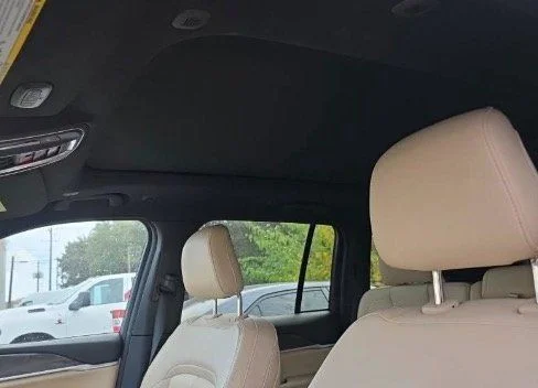 Used 2022 White Jeep 4xe image 35
