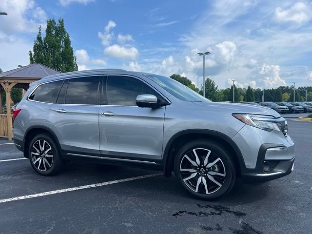 Certified Used 2019 Lunar Silver Metallic Honda Elite image 4