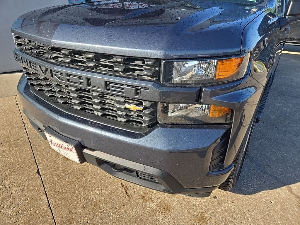 Used 2021 Gray Chevrolet Custom image 14