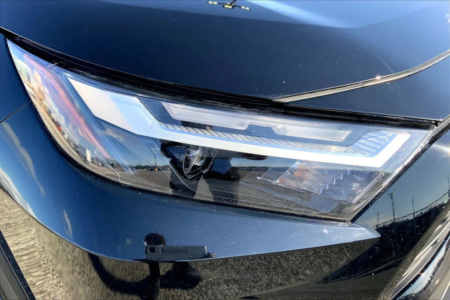 Used 2025 Midnight Black Metallic Toyota XLE image 27