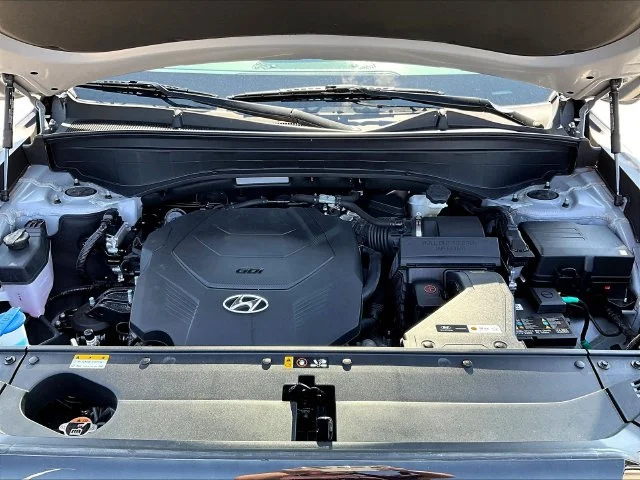 Used 2024 Silver Hyundai SEL image 33