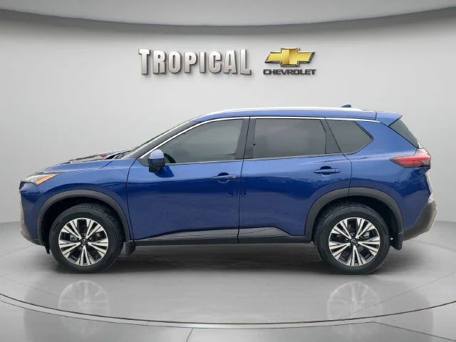 Used 2023 Blue Nissan SV image 2