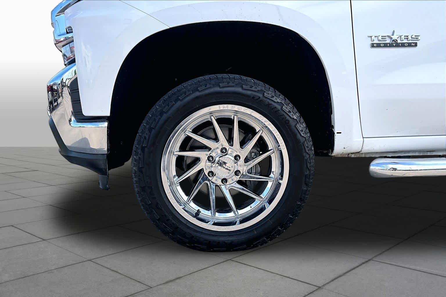 Used 2019 Summit White Chevrolet LT image 11