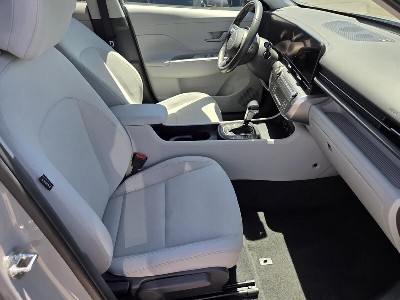 Used 2024 Cyber Gray Metallic HYUNDAI SEL FWD image 21