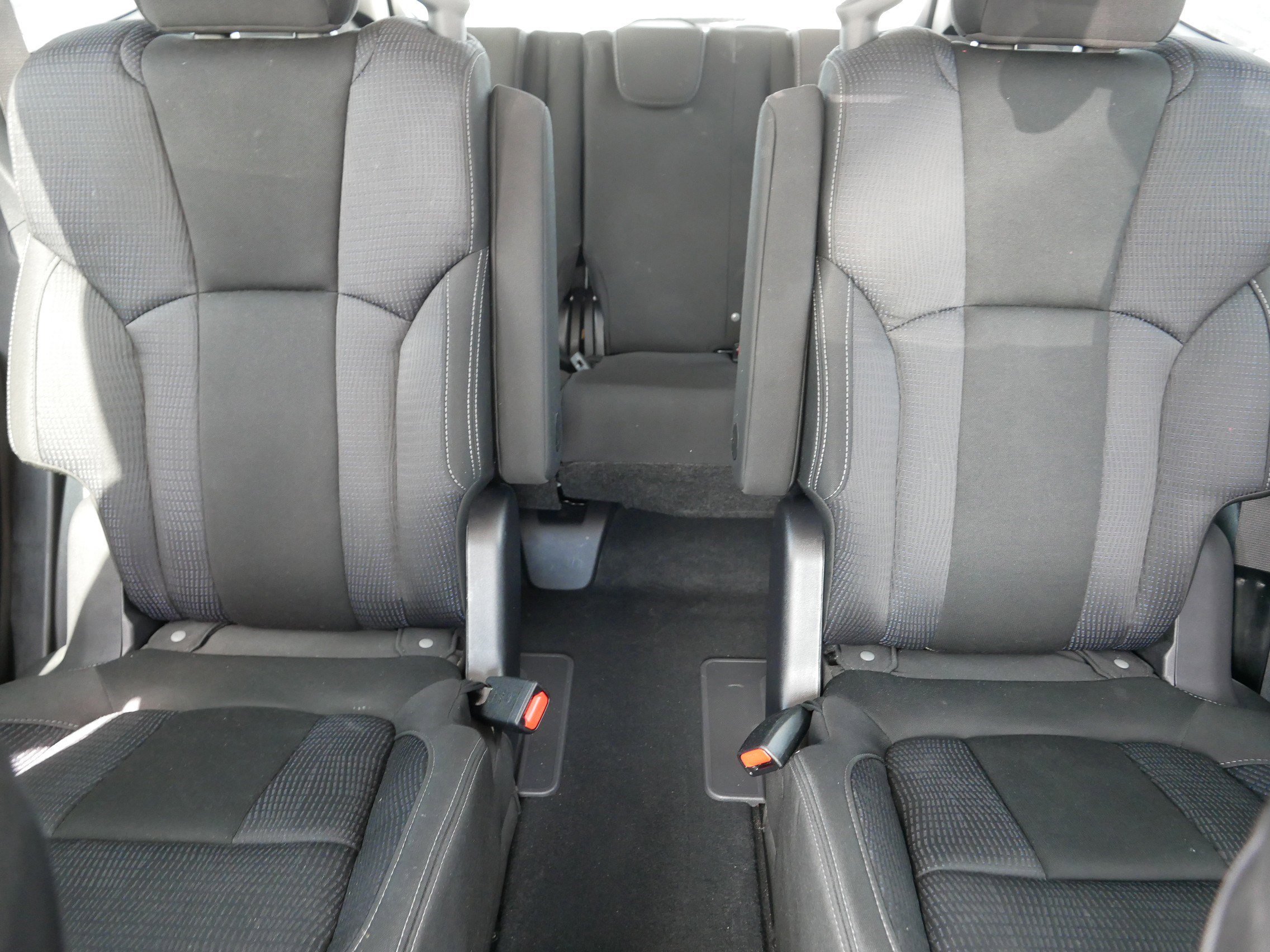 Used 2025 Crystal White Pearl Subaru Premium image 13
