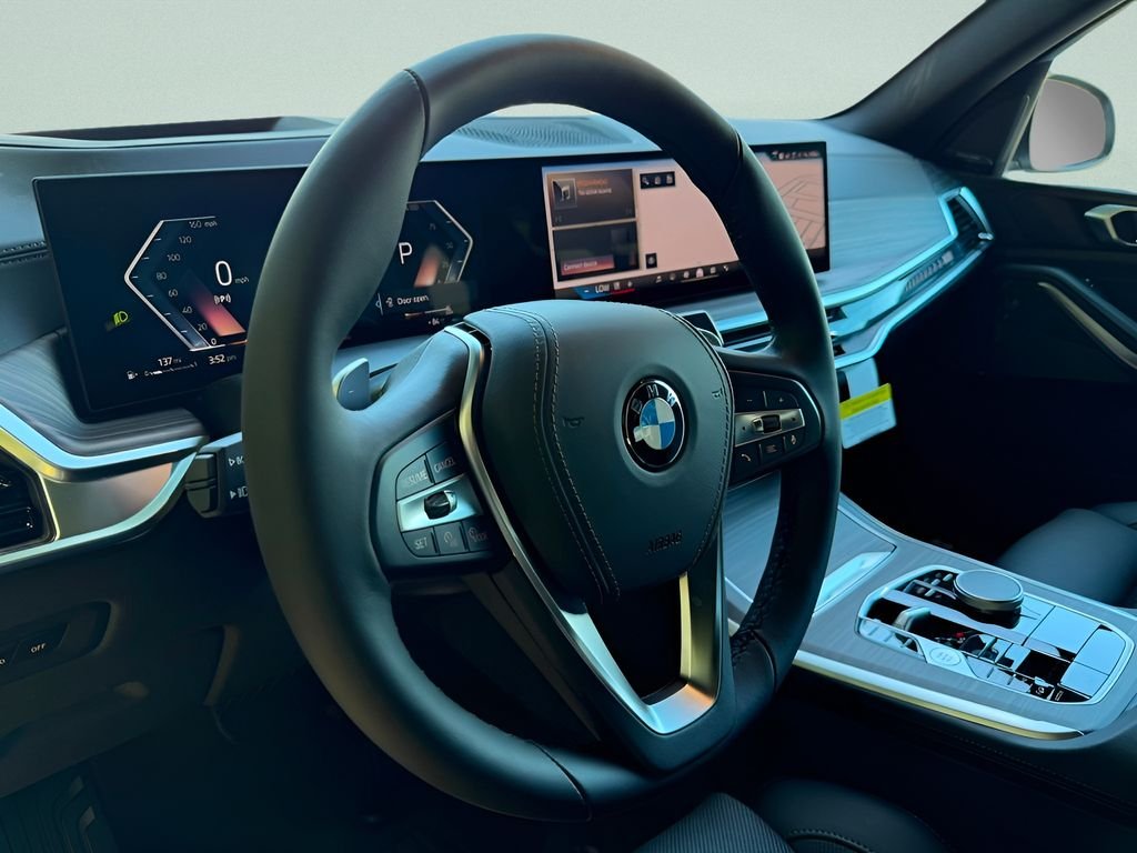 New 2026 Skyscraper Grey Metallic BMW xDrive40i image 15