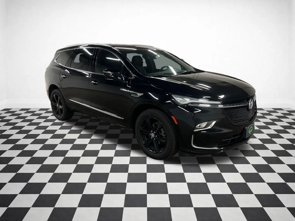 2024 Buick Enclave Essence AWD's photo