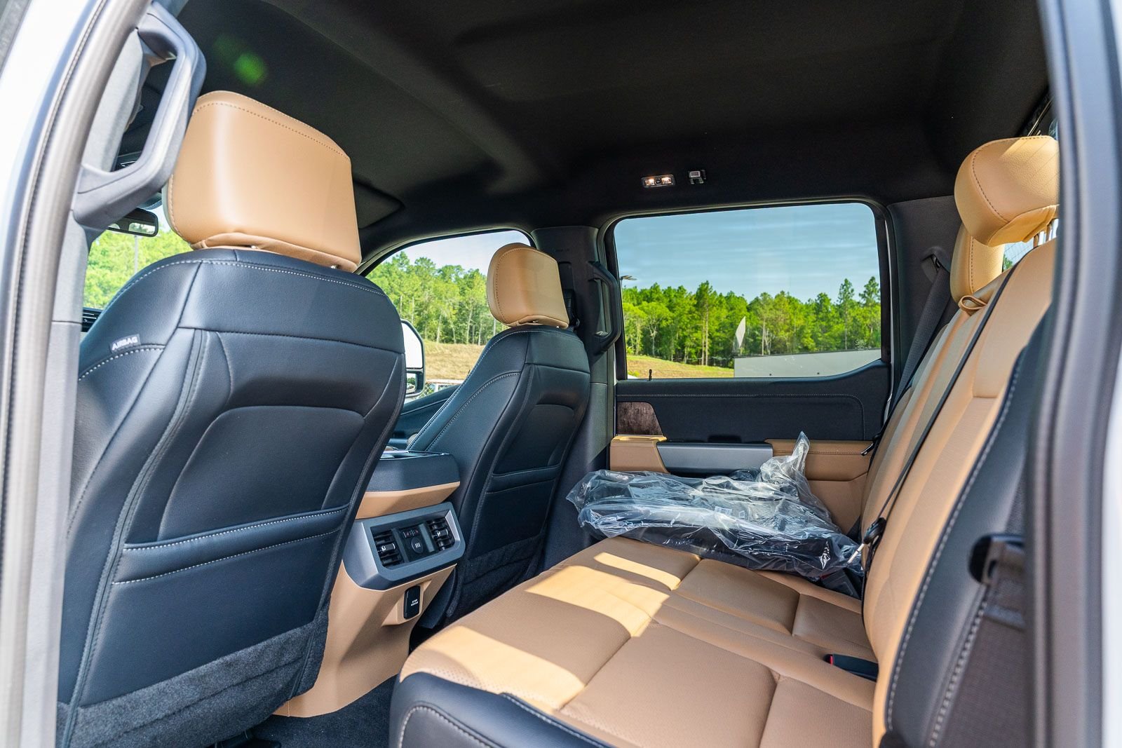 New 2026 Avalanche Ford F-250® Lariat® image 13