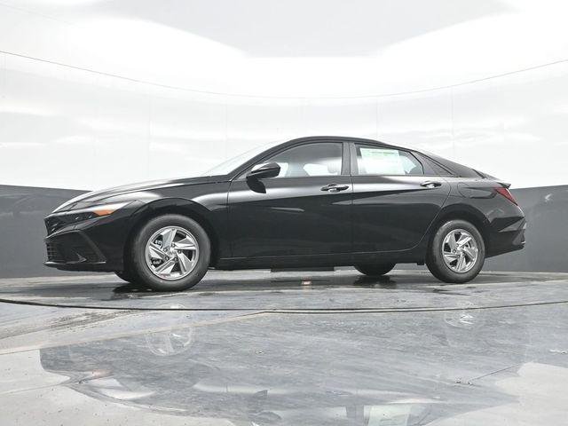 New 2026 Black Hyundai SE image 21