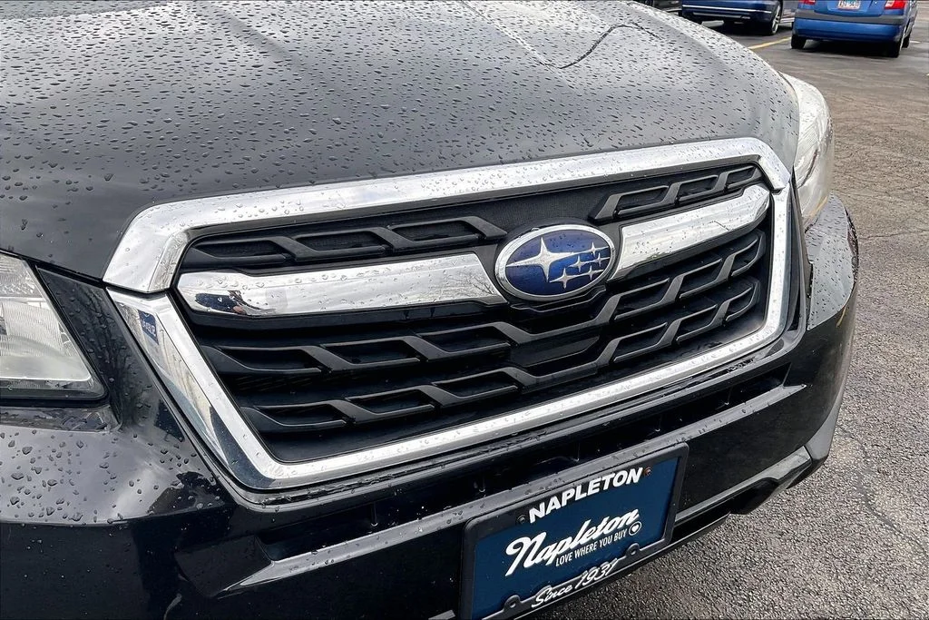 Used 2017 Black Subaru 2.5i Limited image 34