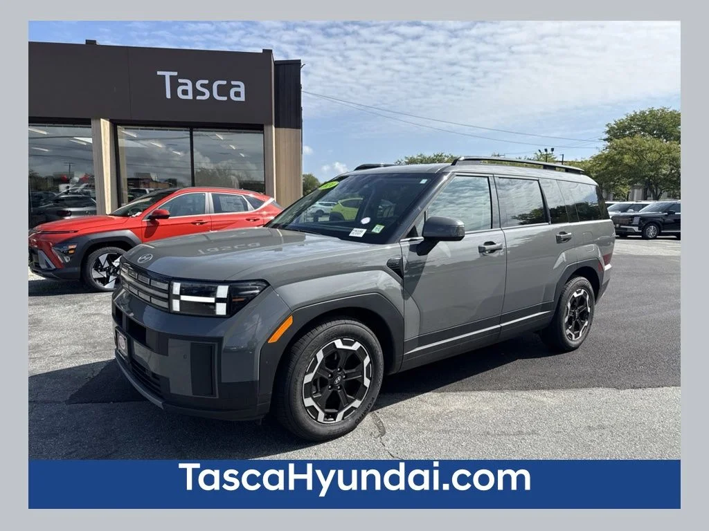 Used 2024 Gray Hyundai SEL image 1