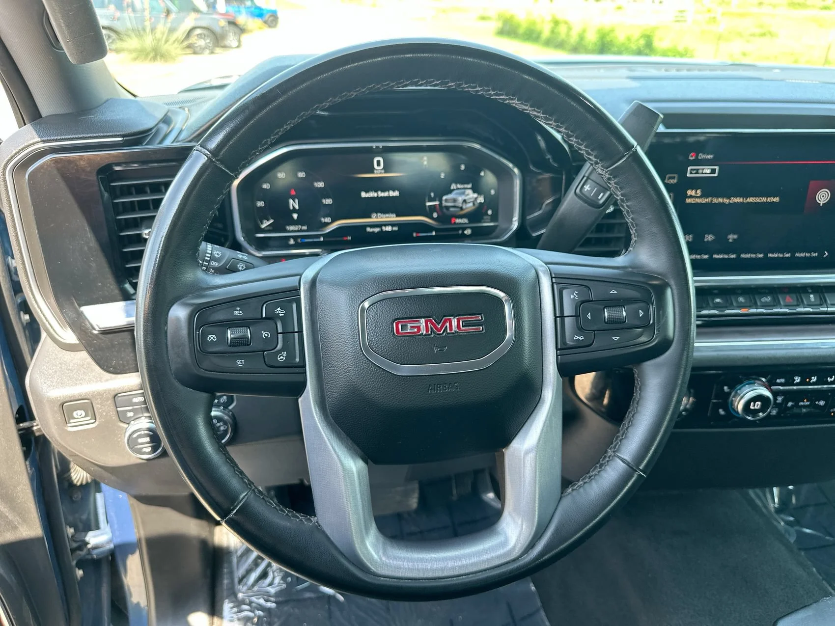 Used 2024 Downpour Metallic GMC SLT image 14