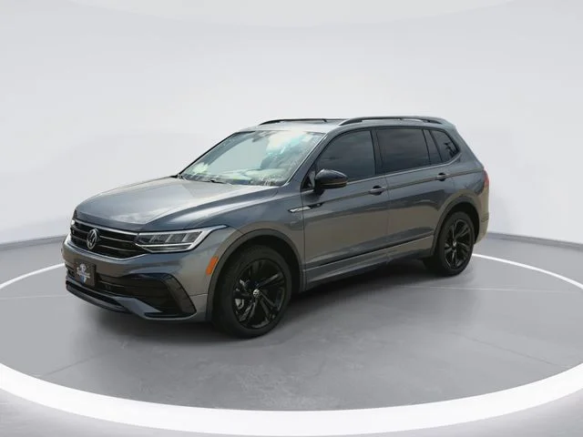 Used 2024 Gray Volkswagen 2.0T SE R-Line Black image 5