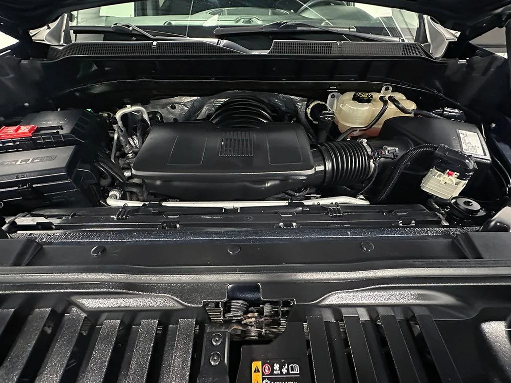 Used 2020 Gray Chevrolet Custom image 32