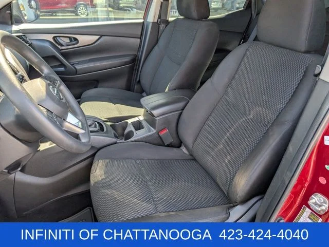 Used 2021 Red Nissan S image 5