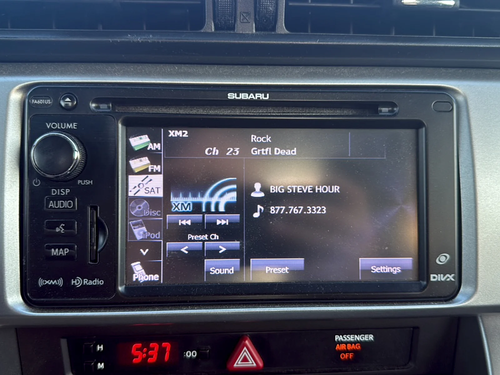 Used 2013 Off-white Subaru Limited image 12